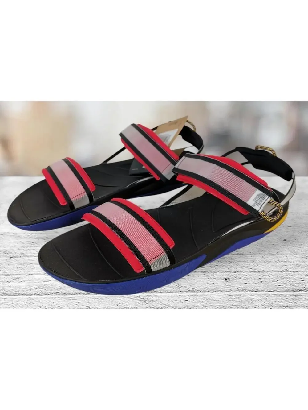 The‎ North Face Men's Skeena Sport Sandals Multicolor Men's Size 10 New With Box